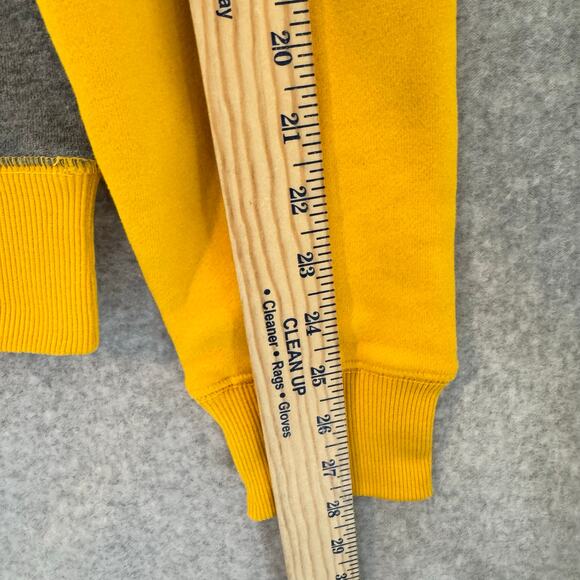 NWT Wizarding World Of Harry Potter Hufflepuff Crewneck Sweatshirt Graphic Gray - Picture 7 of 10